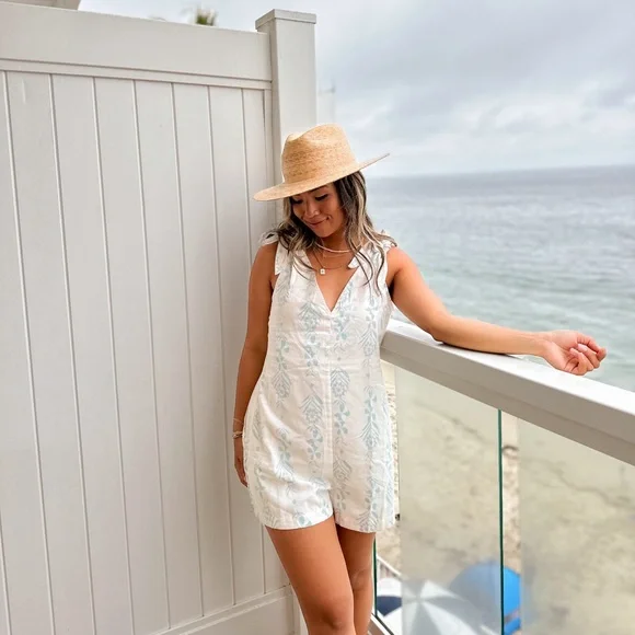 NWT Romper - Picture 2 of 3